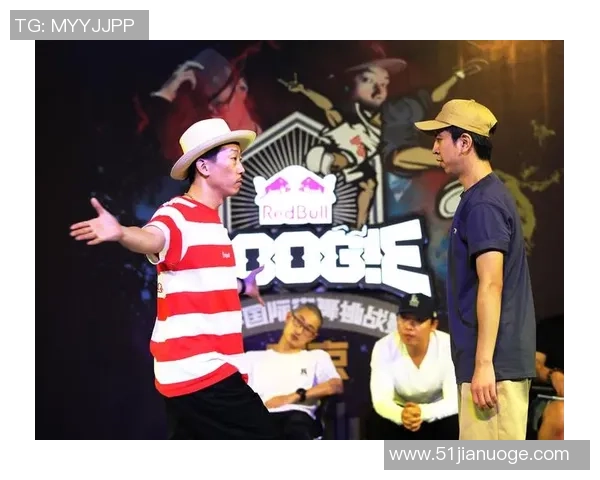 南京街舞队在攀岩联赛中的精彩表现与状态分析